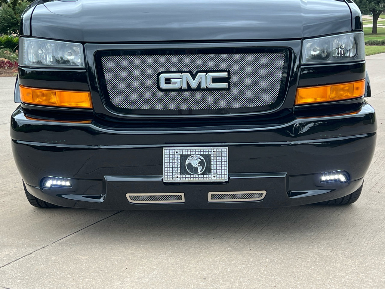 Used 2018 GMC Savana 3500 image 3