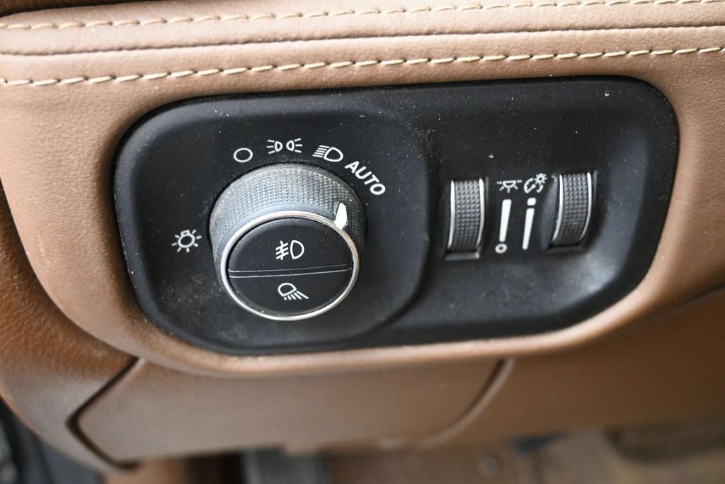 Used 2022 RAM 3500 Limited AWD/4WD image 21