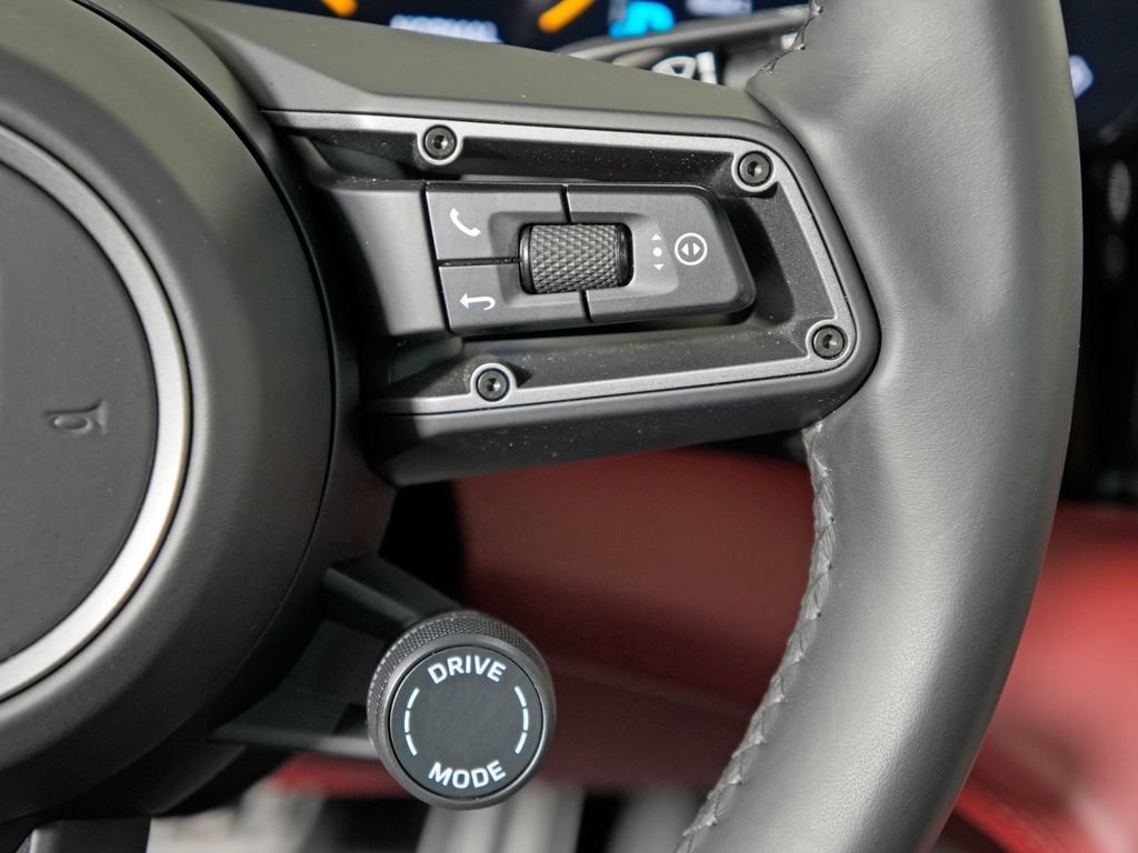 Certified 2022 Porsche Taycan 4S AWD/4WD image 31