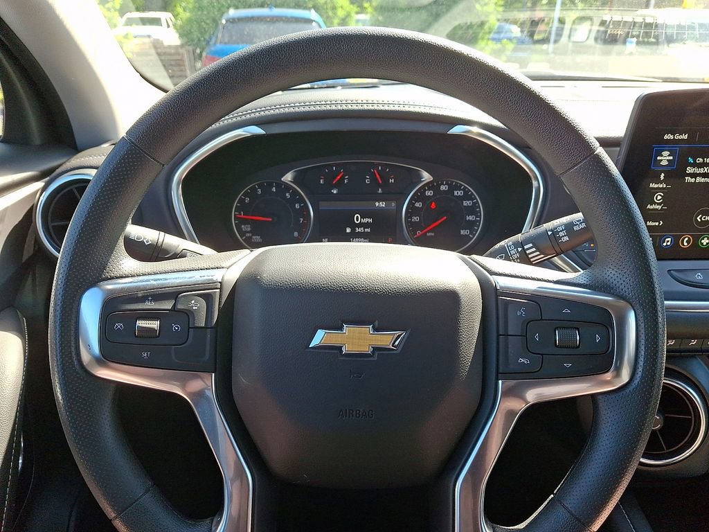 Used 2025 Chevrolet Blazer LT FWD image 17