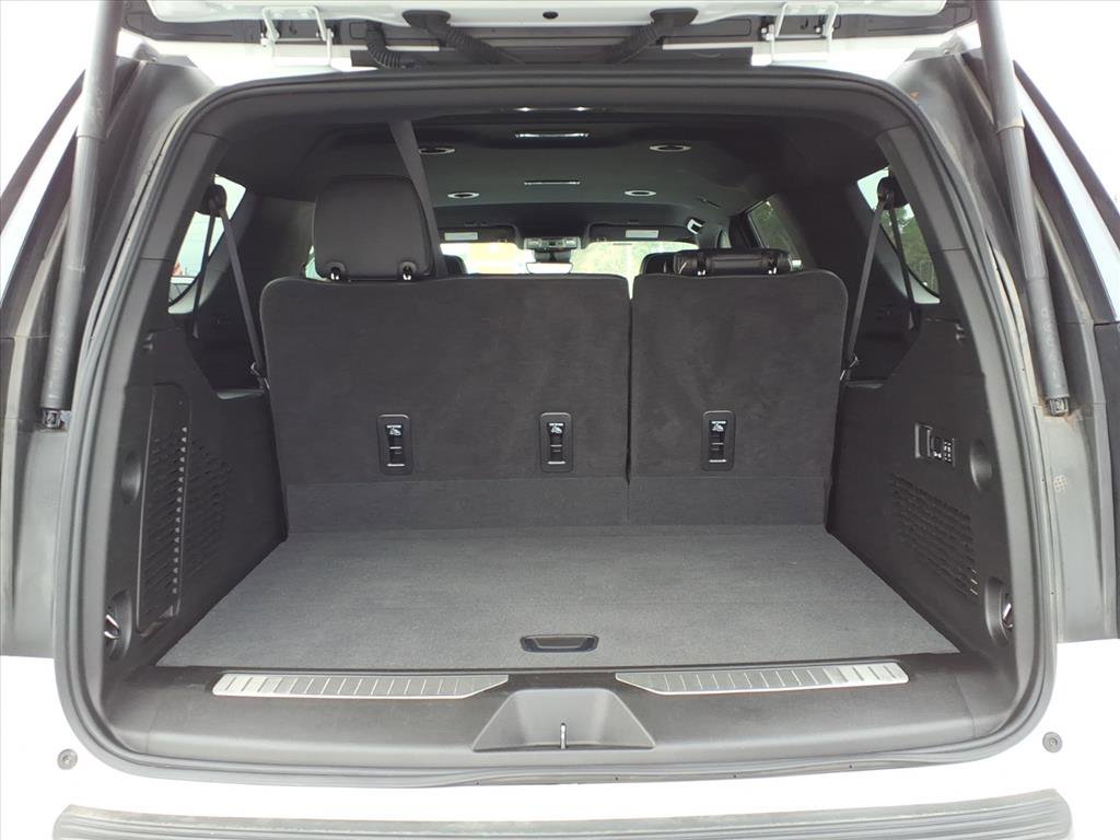 Used 2023 Chevrolet Suburban Premier image 24
