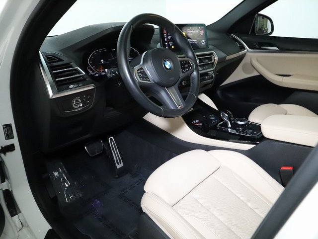 Used 2024 BMW X4 xDrive30i w/ M Sport Package AWD/4WD image 16