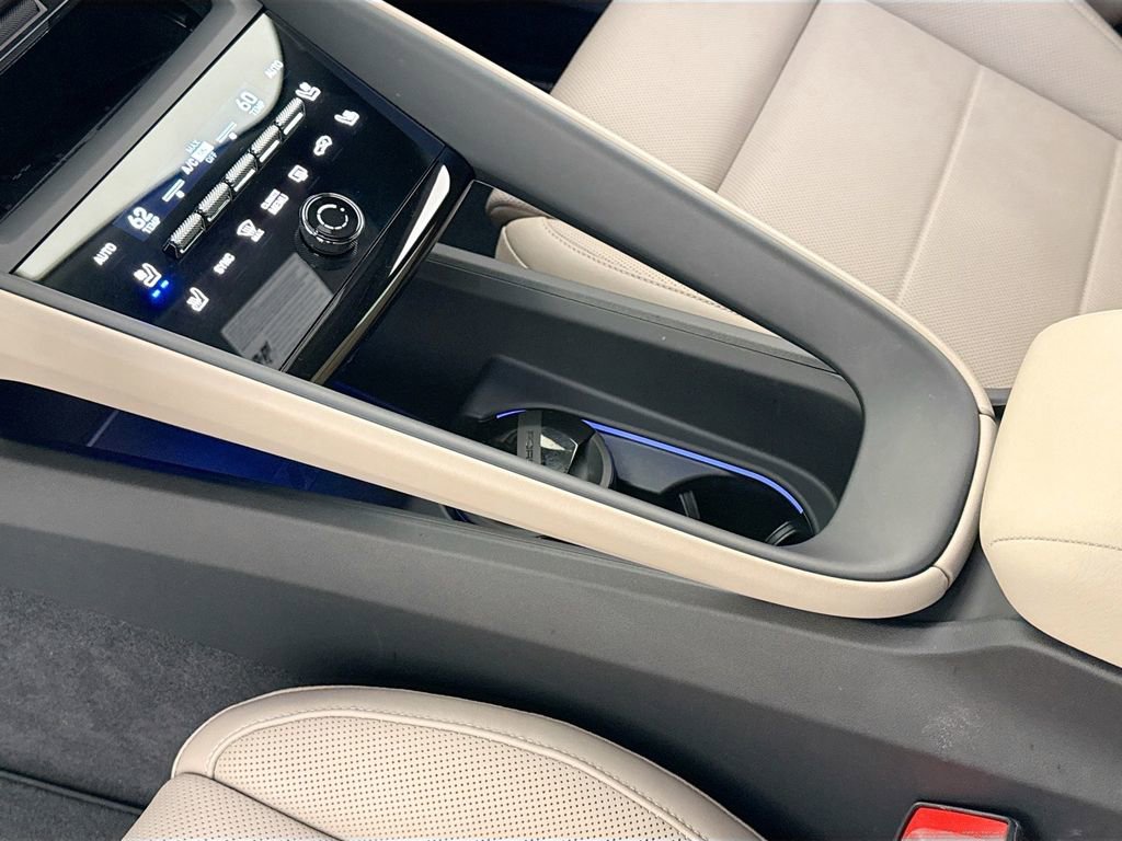 Used 2025 Porsche Macan Electric RWD image 21