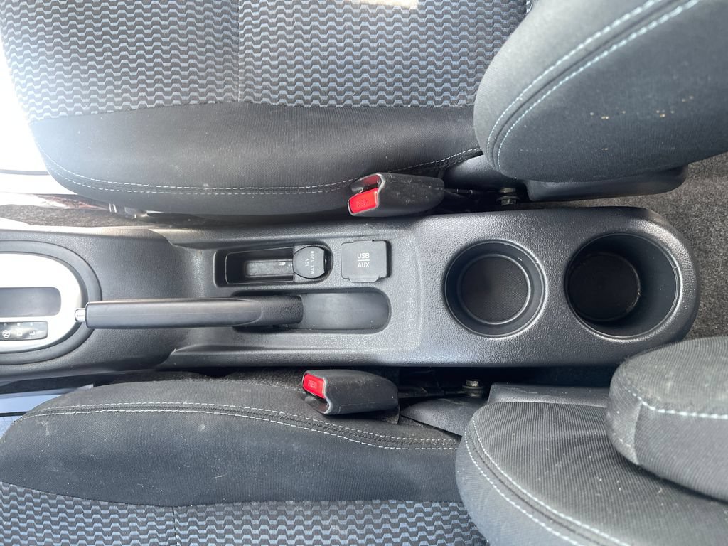 Used 2015 Nissan Versa Note SV FWD image 25