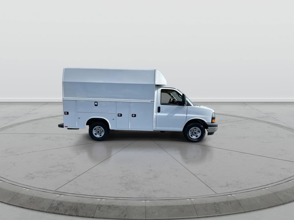 New 2025 GMC Savana 3500 w/ Power Convenience Package RWD image 9