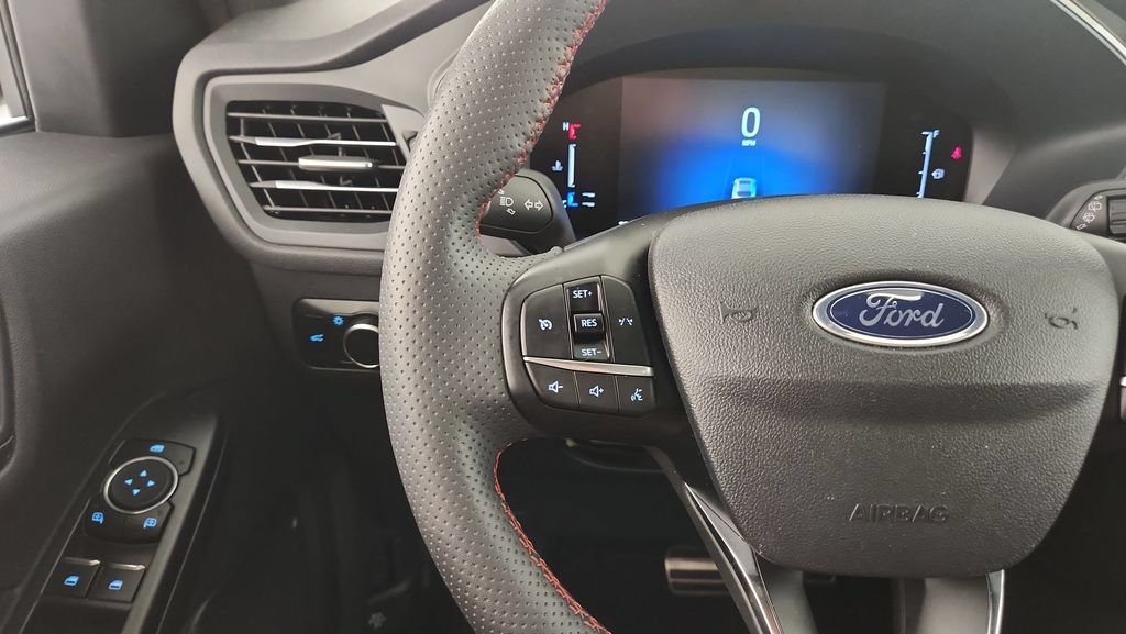 Used 2023 Ford Escape ST-Line AWD/4WD image 18