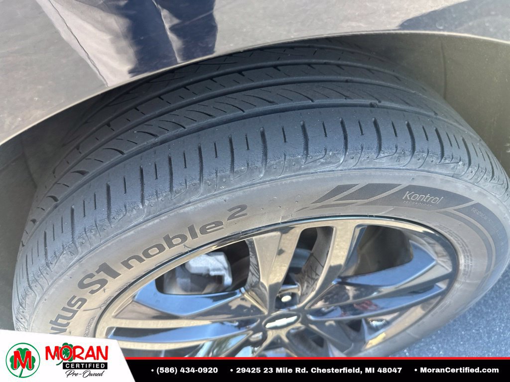 Used 2020 Chevrolet Equinox LT w/ Sport Edition AWD/4WD image 5