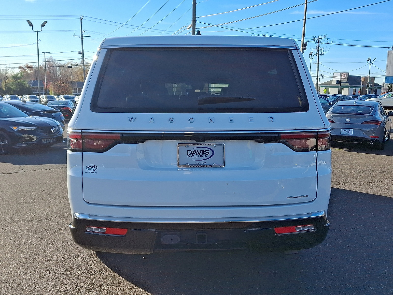 Used 2024 Jeep Wagoneer L Series II w/ Flexible Seating Group image 5