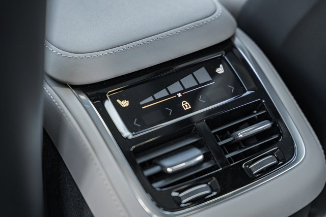 New 2026 Volvo XC90 B6 Ultra w/ Lounge Package image 31