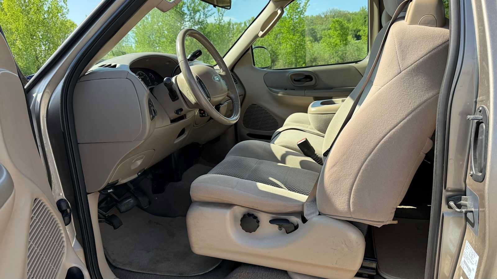 Used 2004 Ford F150 XLT AWD/4WD image 7