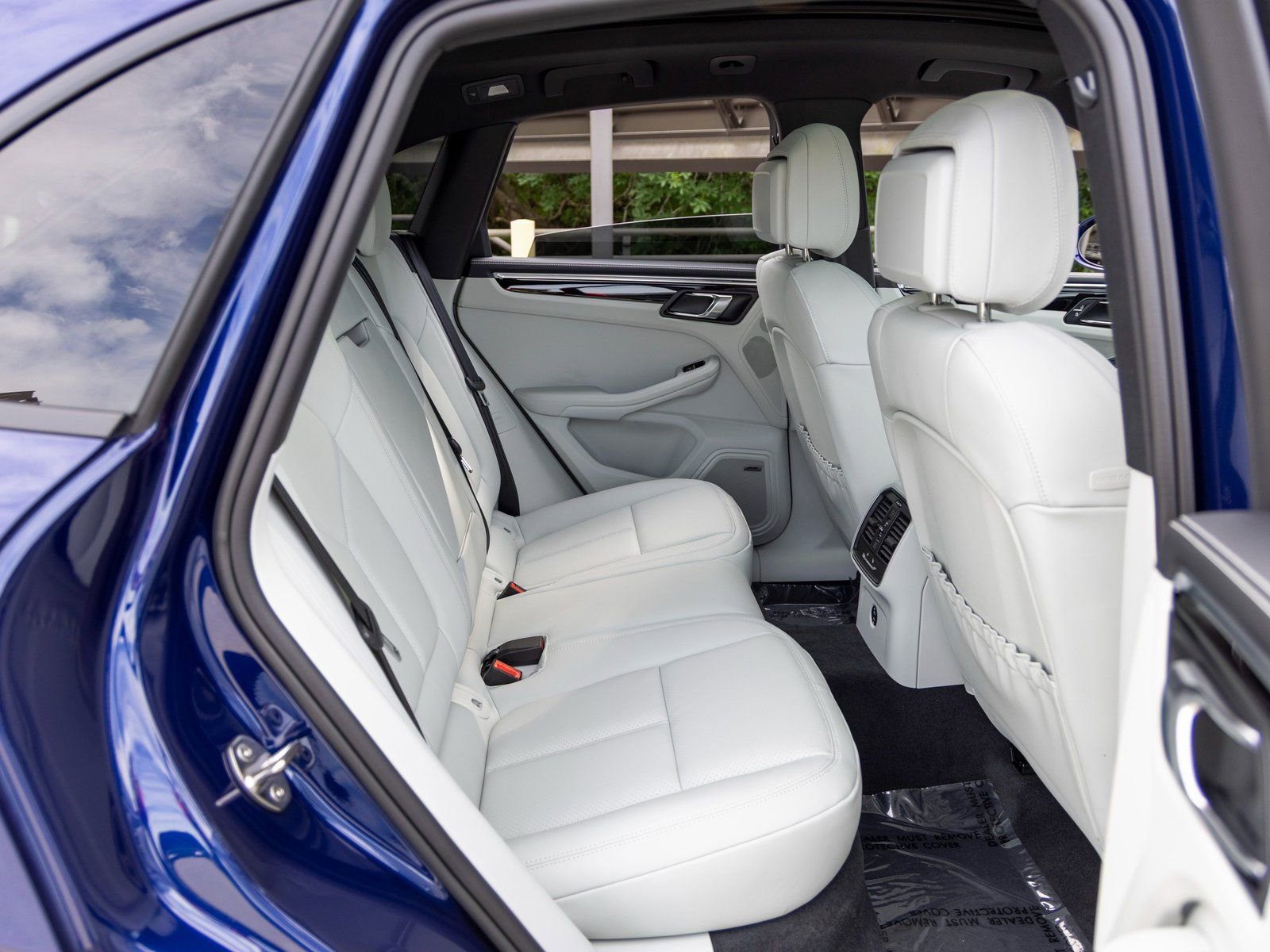 New 2025 Porsche Macan image 52