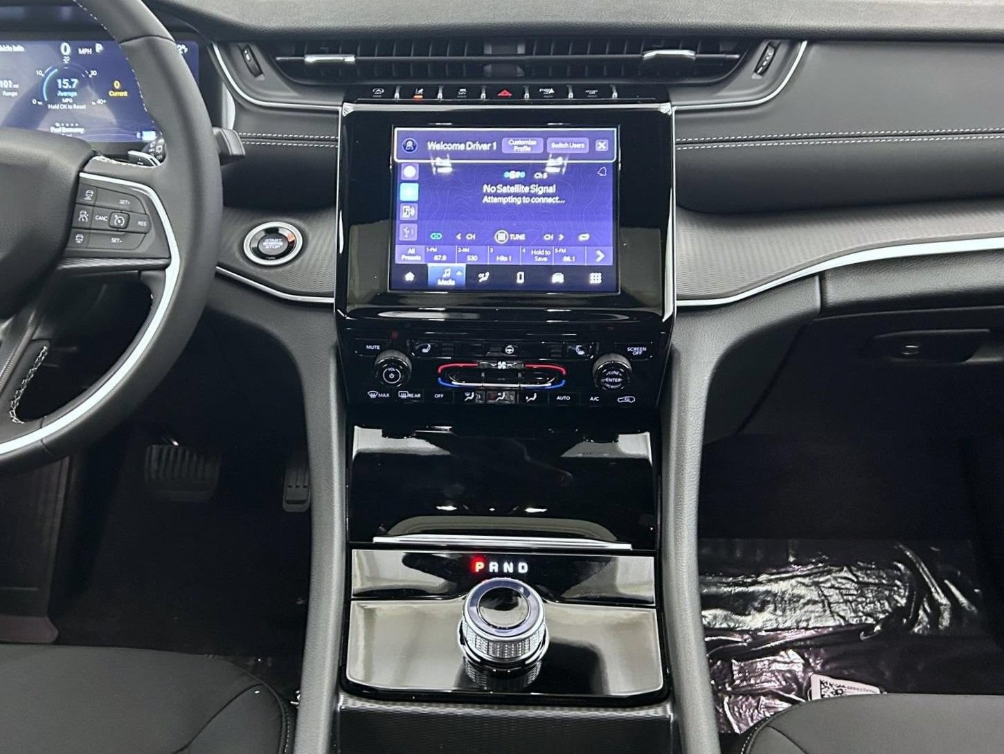 New 2026 Jeep Grand Cherokee L Laredo AWD/4WD image 12
