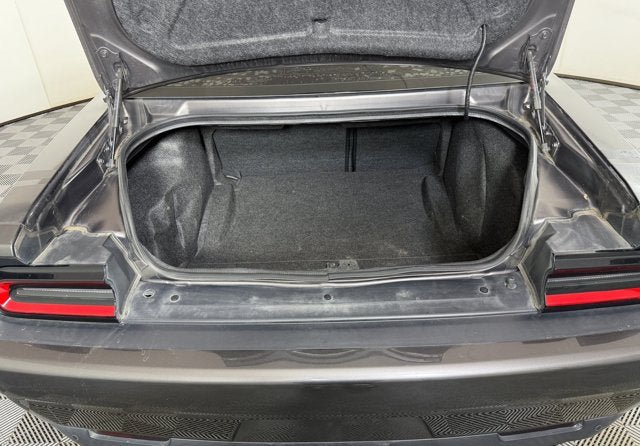 Used 2018 Dodge Challenger SXT Plus RWD image 6