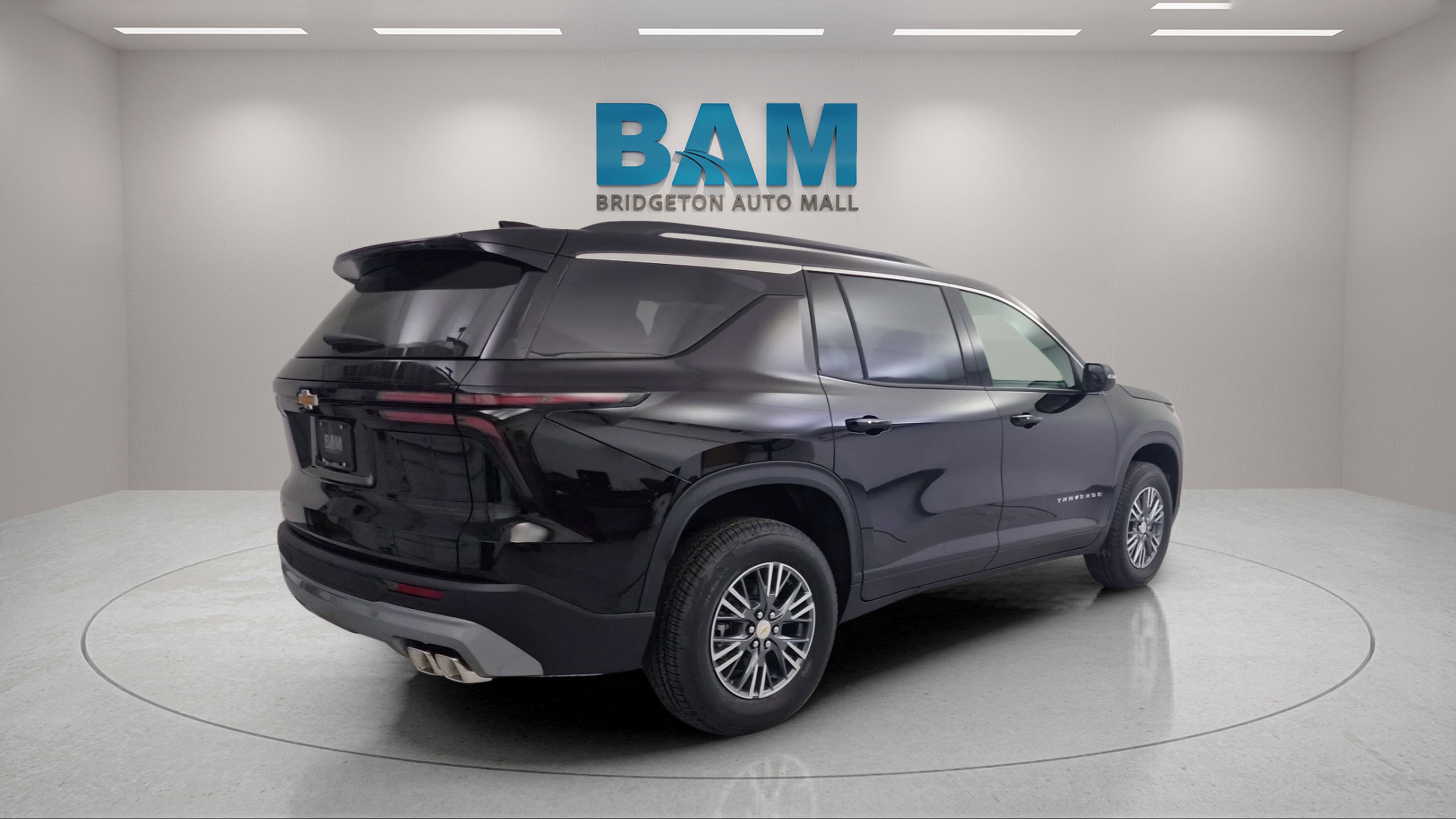 New 2026 Chevrolet Traverse LT w/ LPO, Floor Liner Package image 3