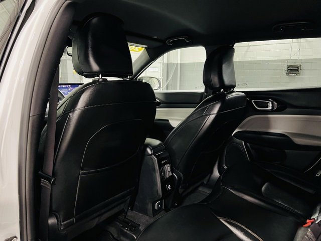 Used 2024 Jeep Compass Limited image 23