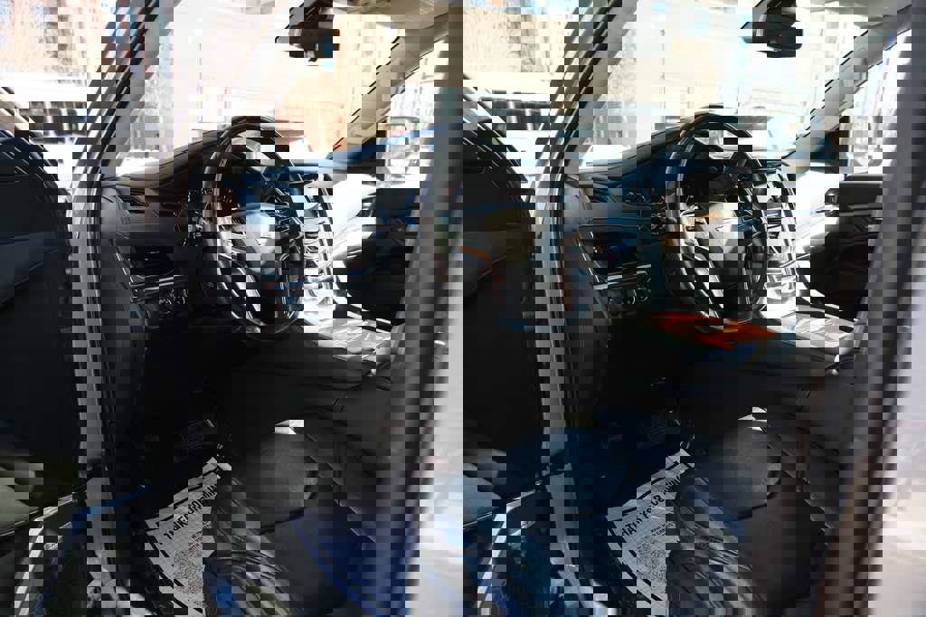 Used 2020 Cadillac Escalade Luxury image 17