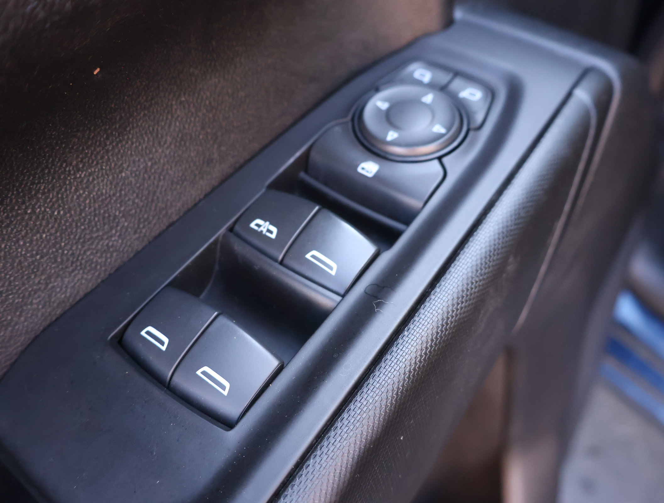 Used 2021 Chevrolet Silverado 1500 Custom Trail Boss w/ LPO, Dark Essentials Package image 7