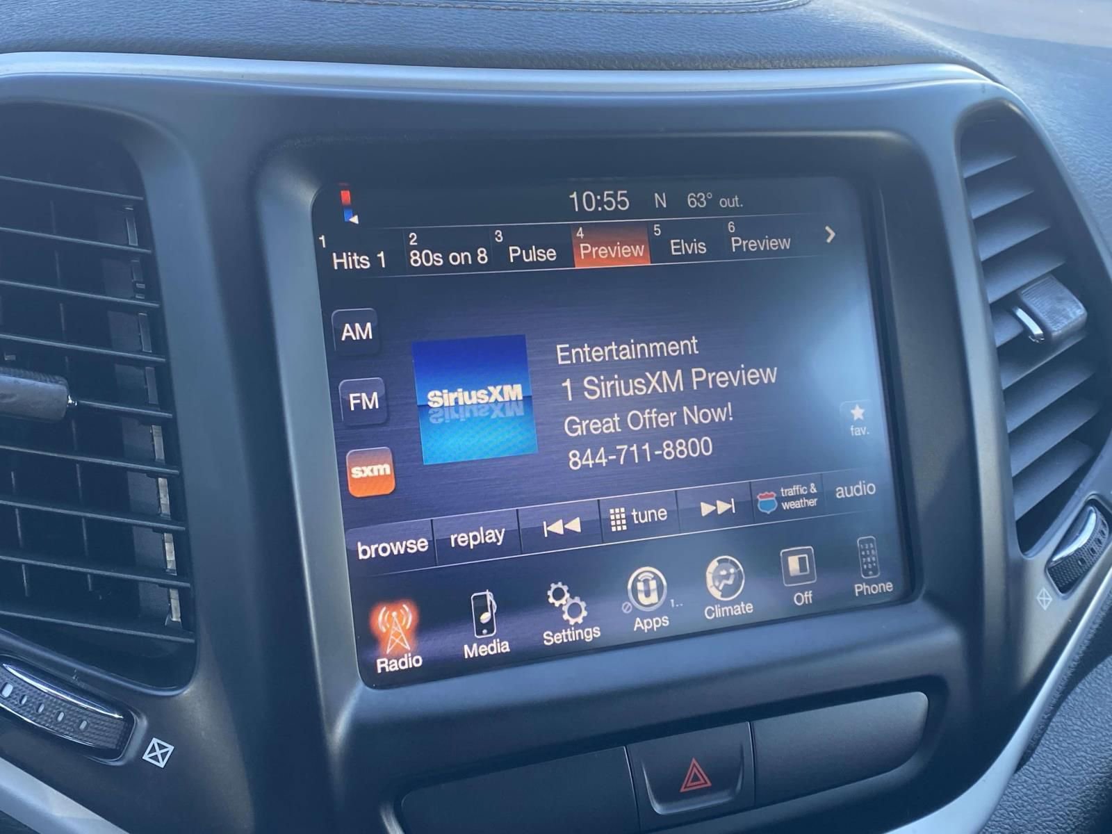 Used 2018 Jeep Cherokee Latitude Plus image 19