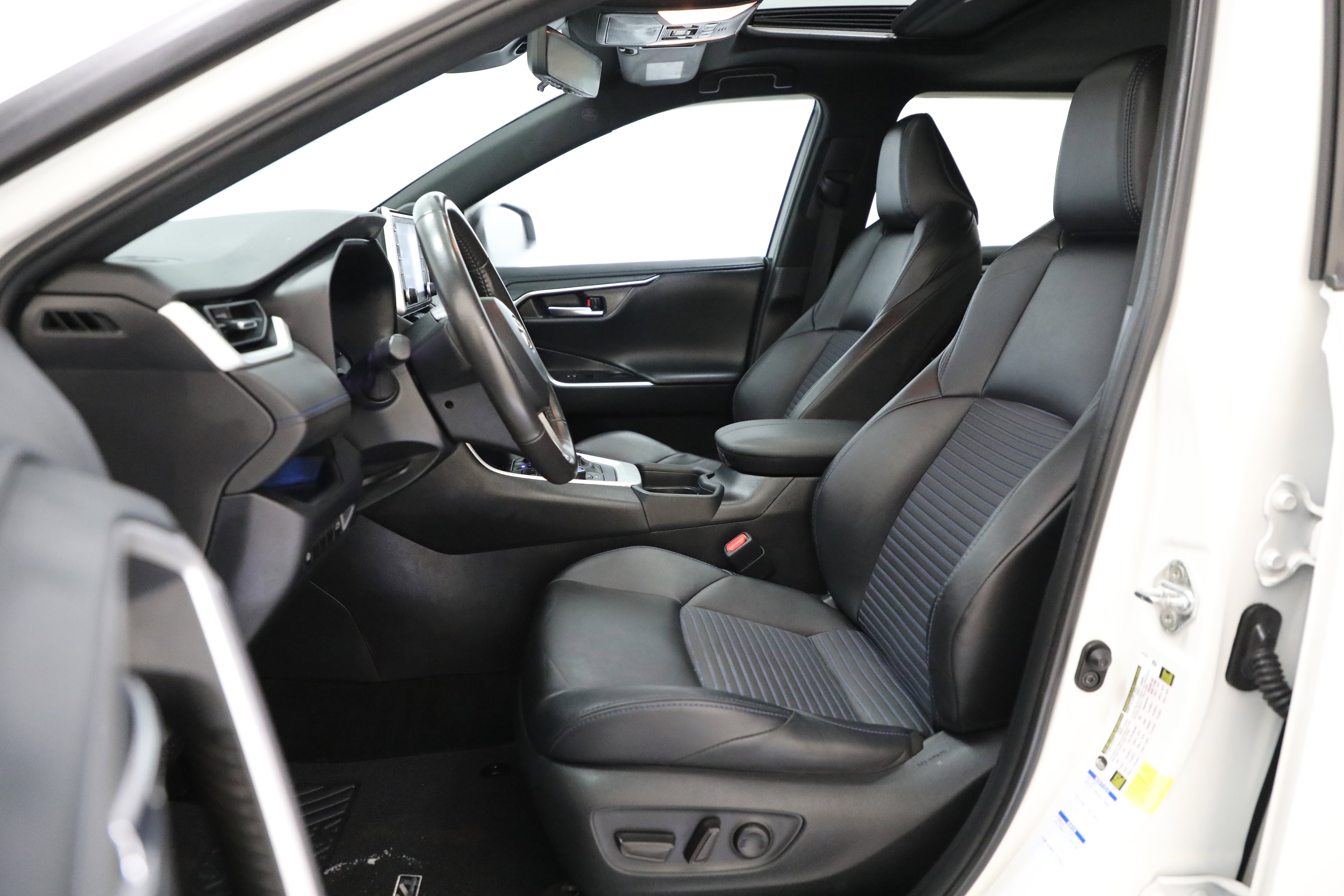 Used 2020 Toyota RAV4 XSE image 8