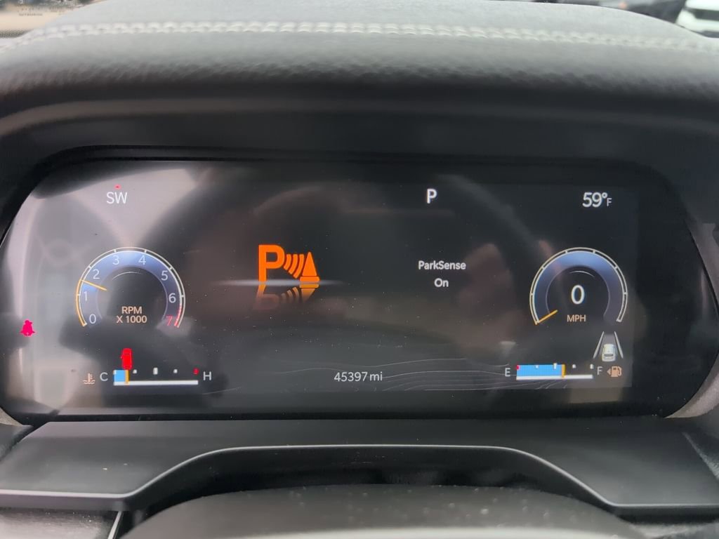 Used 2023 Jeep Grand Cherokee Limited image 32