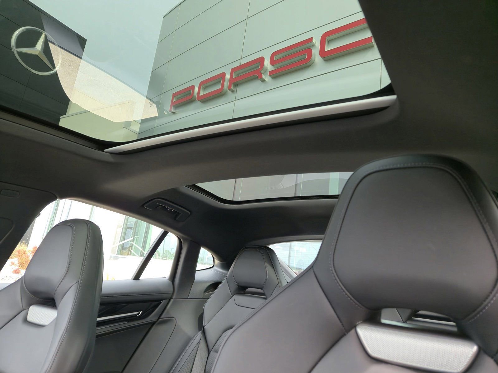 Certified 2024 Porsche Panamera 4 AWD/4WD image 29