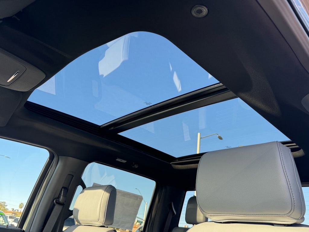 New 2025 Ford F150 Lightning Lariat image 10