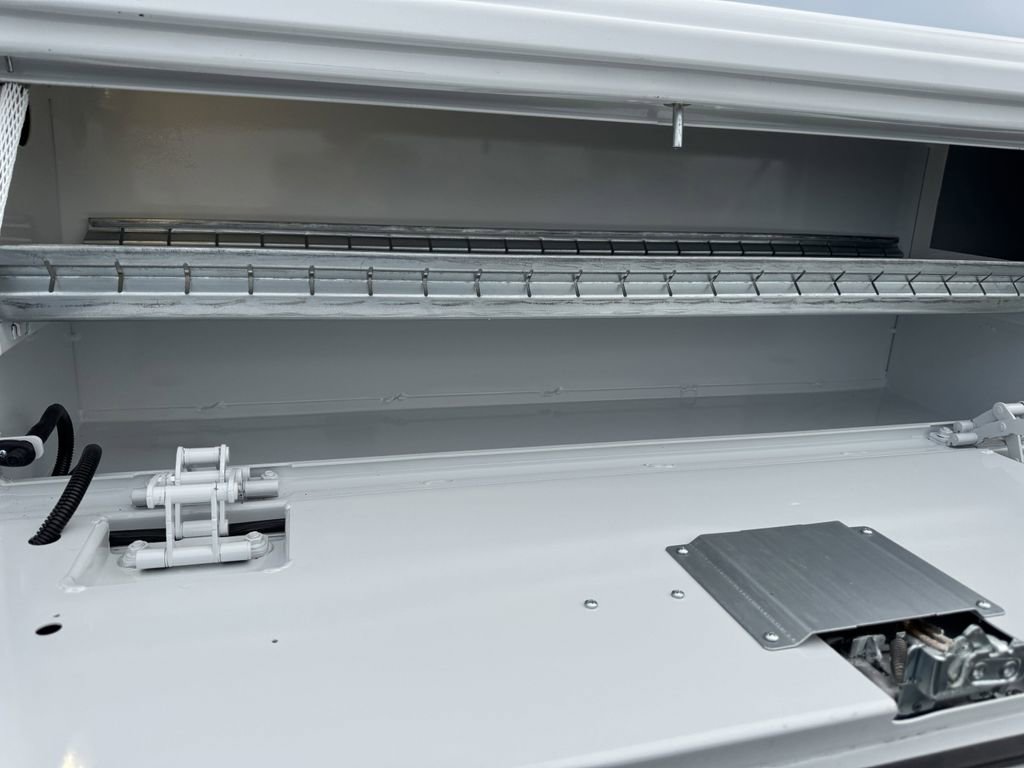 New 2025 Ford F350 XL w/ XL Chrome Package image 16