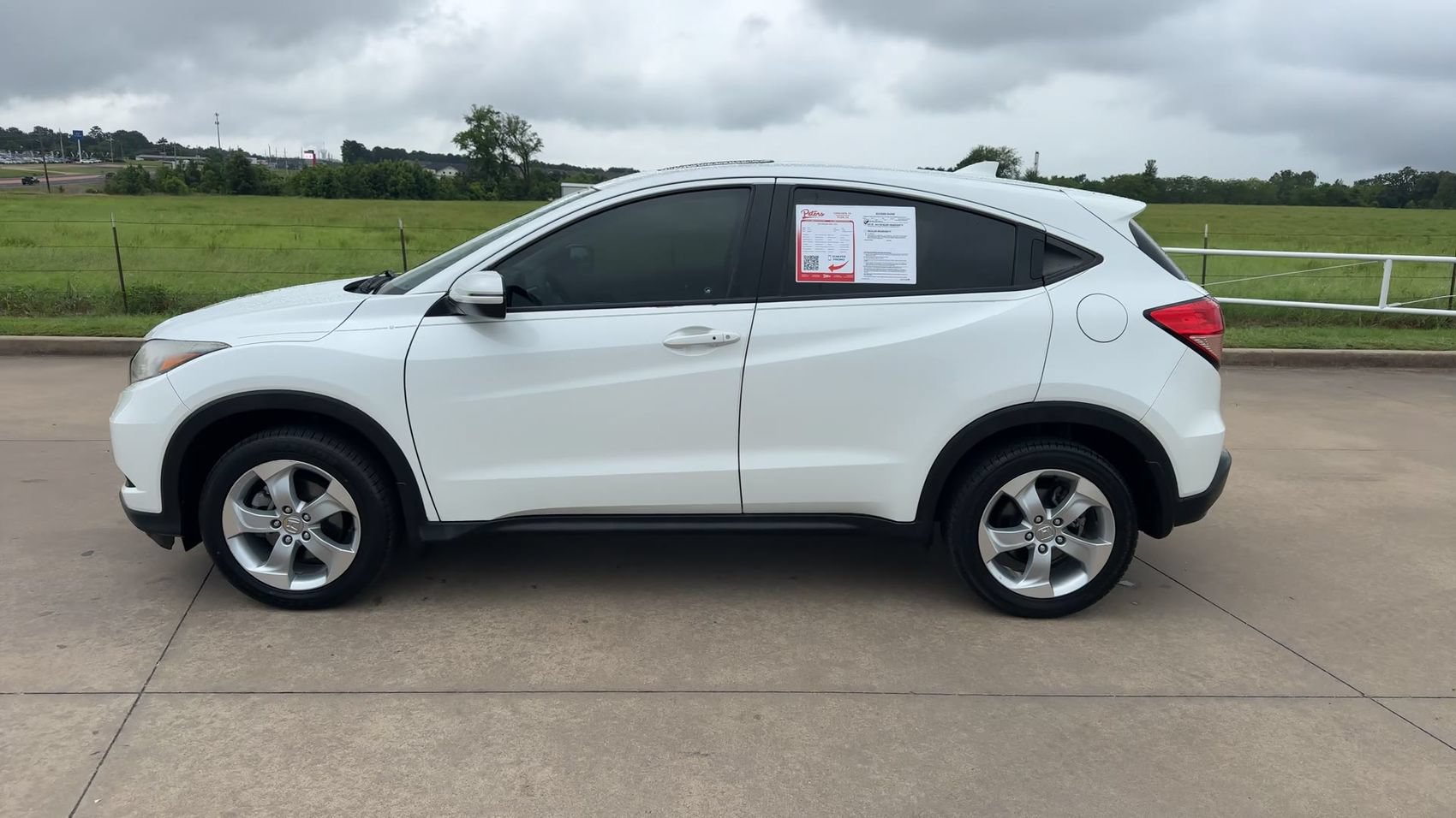 Used 2016 Honda HR-V EX image 6