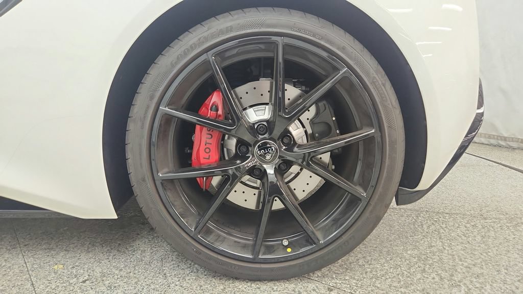 Used 2026 Lotus Emira SE RWD image 30