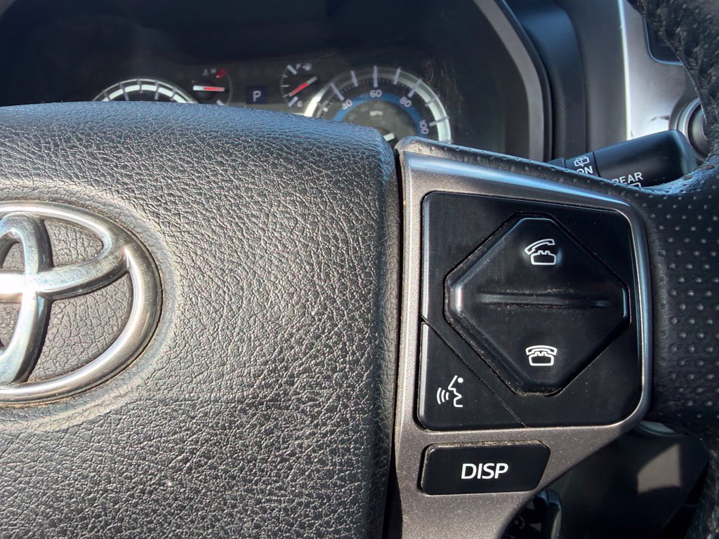 Used 2017 Toyota 4Runner SR5 AWD/4WD image 17