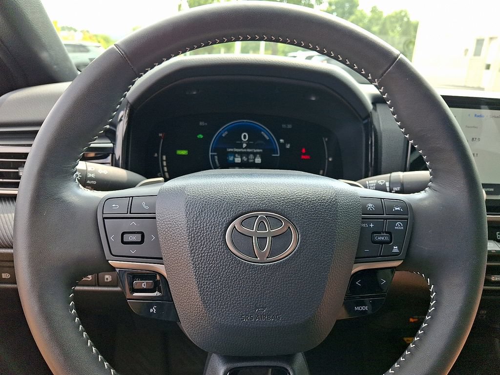Used 2026 Toyota Camry SE w/ Multimedia Upgrade Package FWD image 21