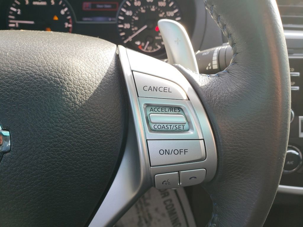 Used 2016 Nissan Altima 2.5 SR w/ LED Appearance Package image 17