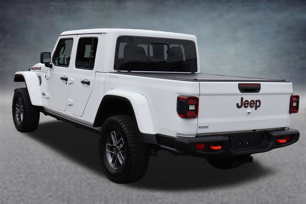 Used 2024 Jeep Gladiator Mojave AWD/4WD image 22