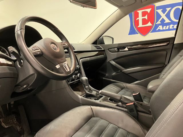 Used 2014 Volkswagen Passat TDI SEL Premium FWD image 24