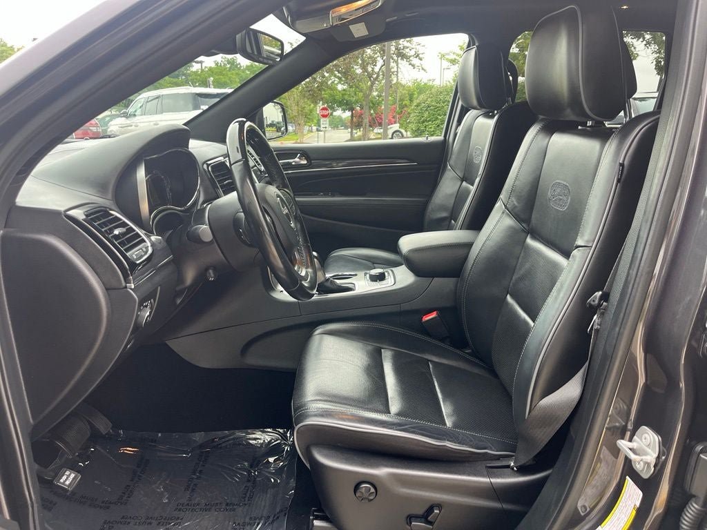 Used 2020 Jeep Grand Cherokee Overland AWD/4WD image 23