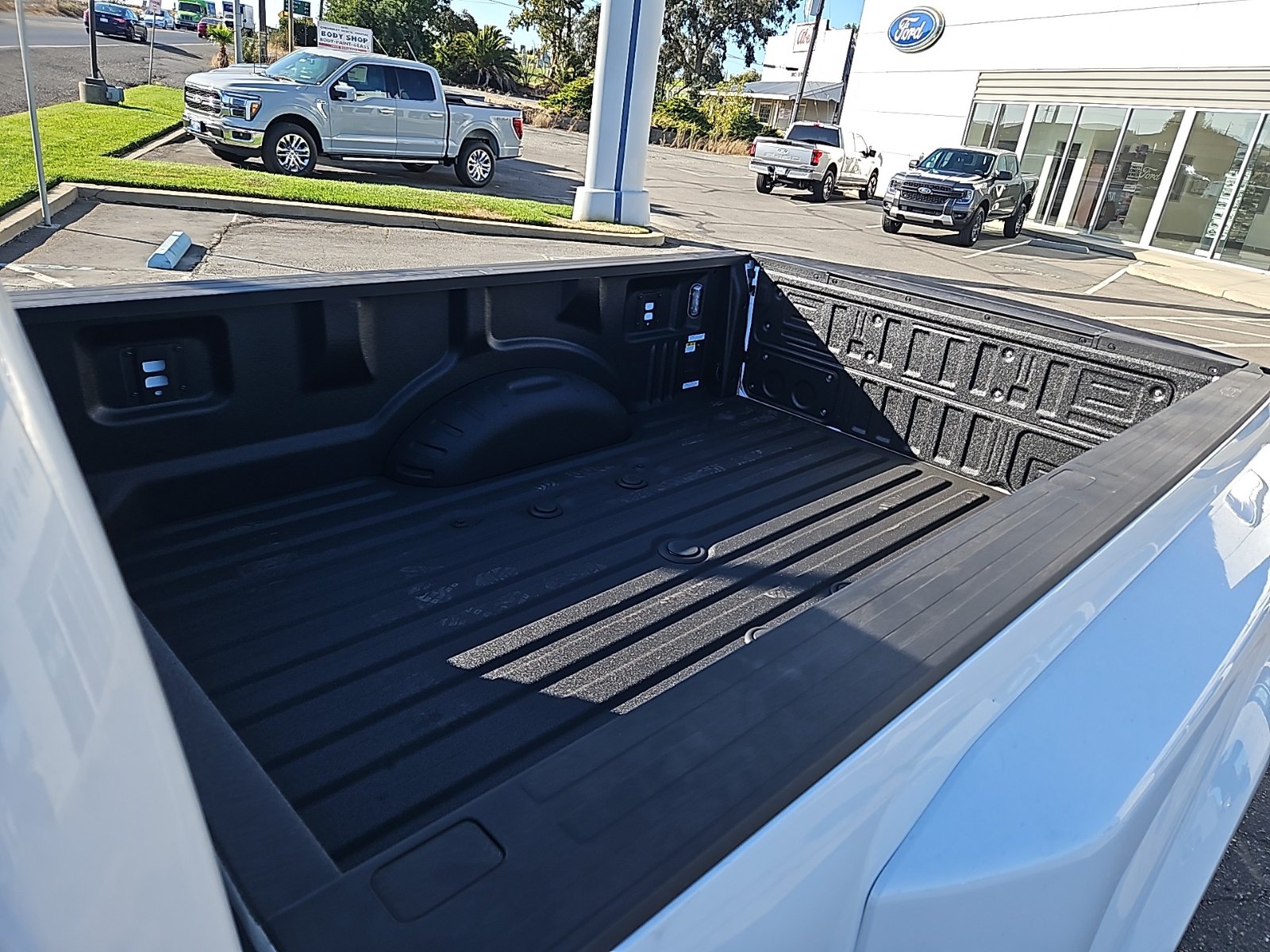 New 2027 Ford F450 Platinum w/ FX4 Off-Road Package AWD/4WD image 10