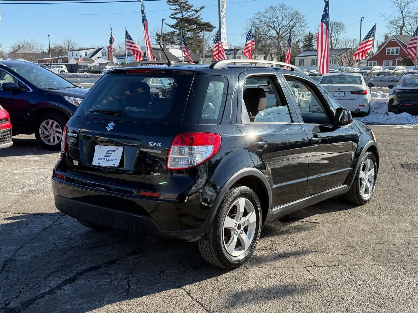 Used 2011 Suzuki SX4 AWD Hatchback image 10