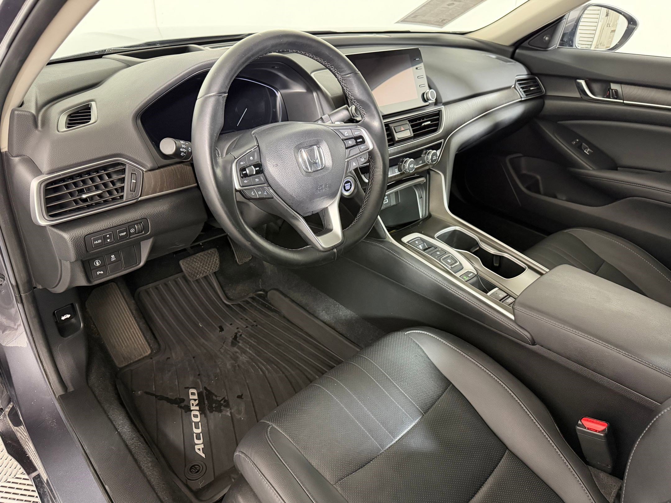 Certified 2021 Honda Accord Touring image 3