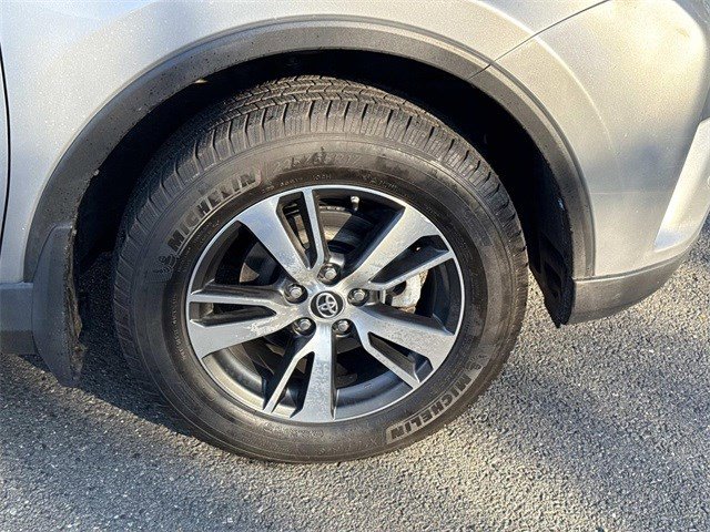 Used 2017 Toyota RAV4 XLE image 7