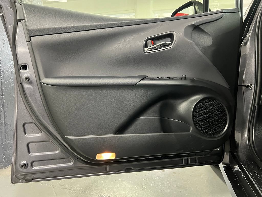 Certified 2022 Toyota Prius LE FWD image 37
