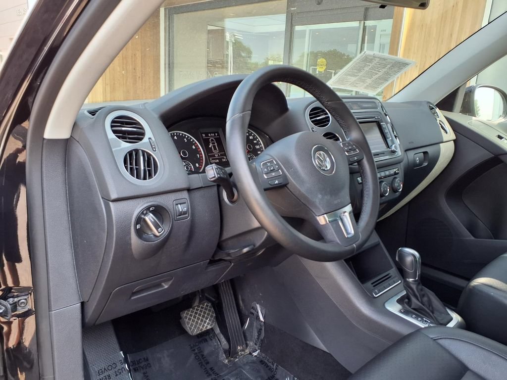 Used 2013 Volkswagen Tiguan S FWD image 8