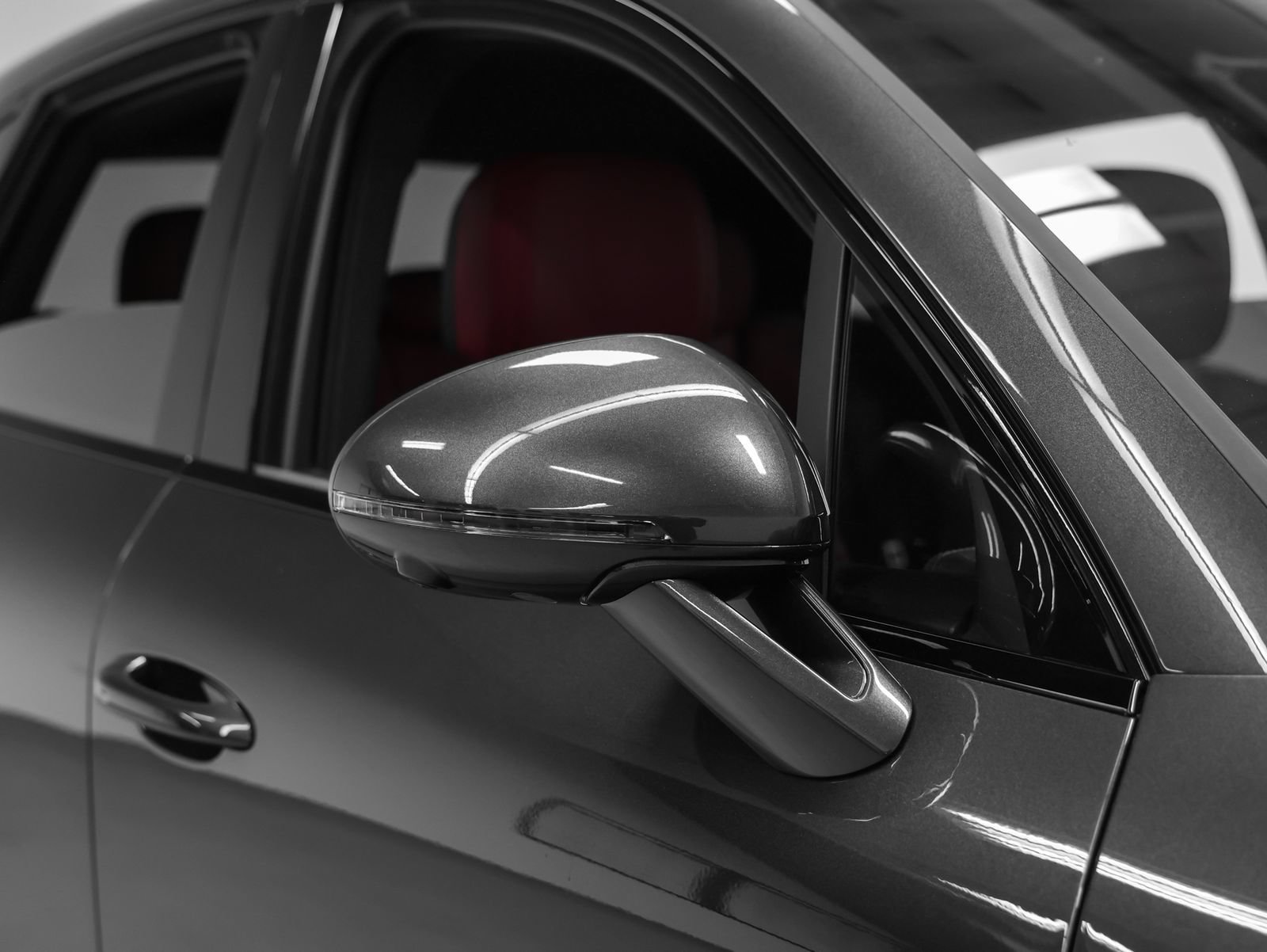 Certified 2026 Porsche Macan AWD/4WD image 14