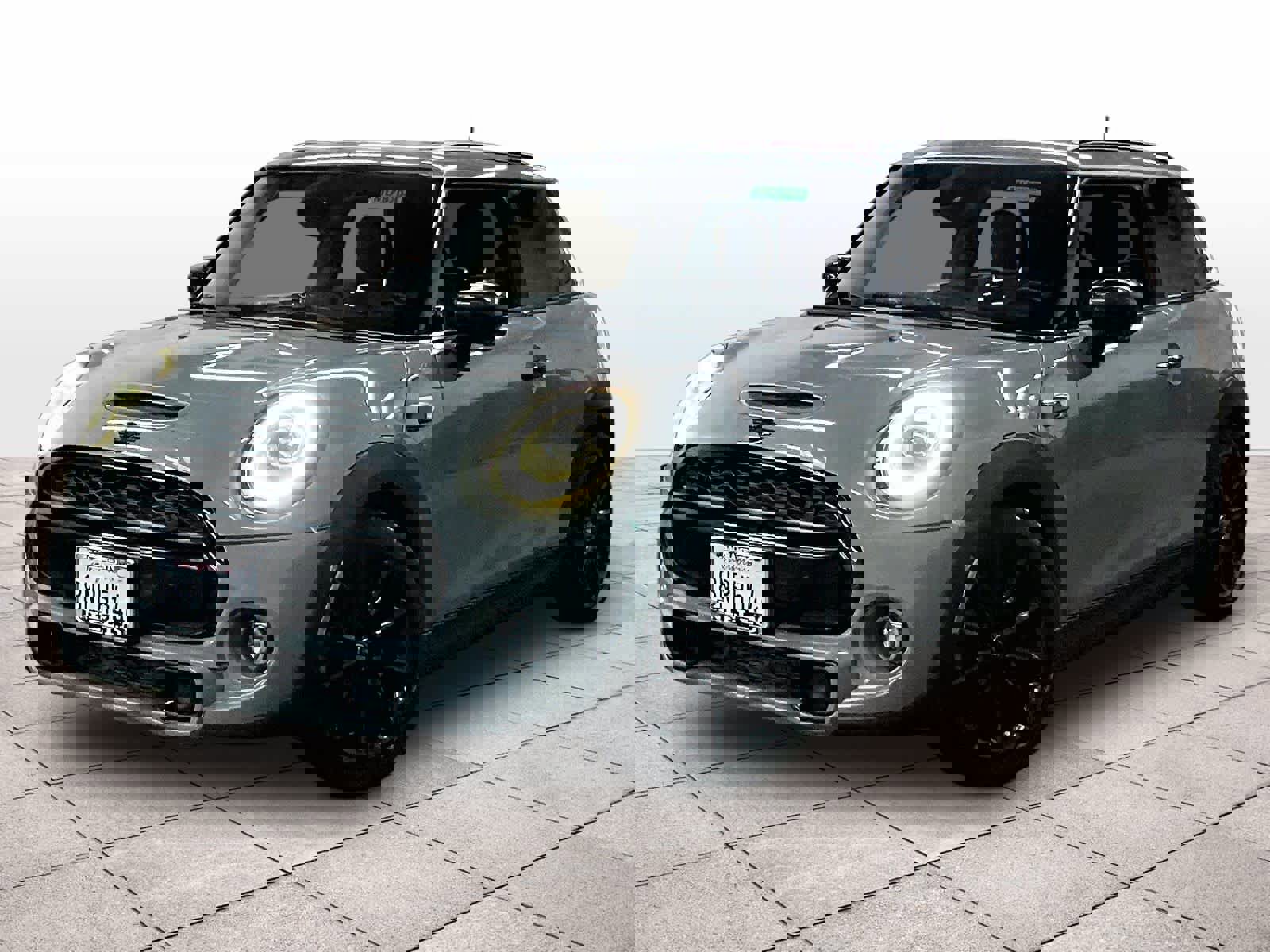 Used 2020 MINI Cooper S image 1