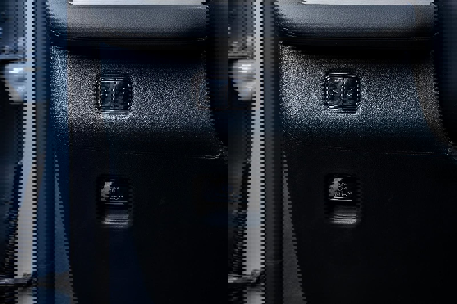 Used 2025 Lincoln Navigator L Reserve w/ Jet Appearance Package image 22