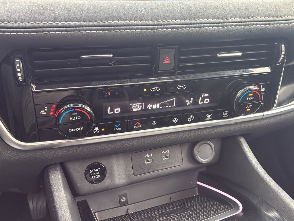 Used 2024 Nissan Rogue SL w/ SL Premium Package image 30