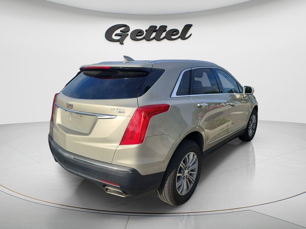 Used 2017 Cadillac XT5 Luxury w/ Driver Awareness Package image 6