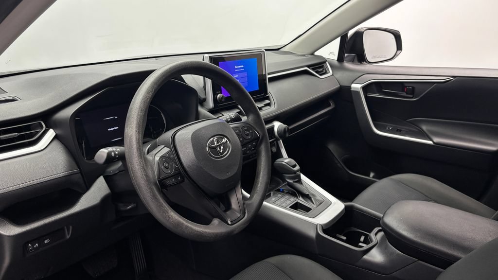 Used 2023 Toyota RAV4 LE AWD/4WD image 14