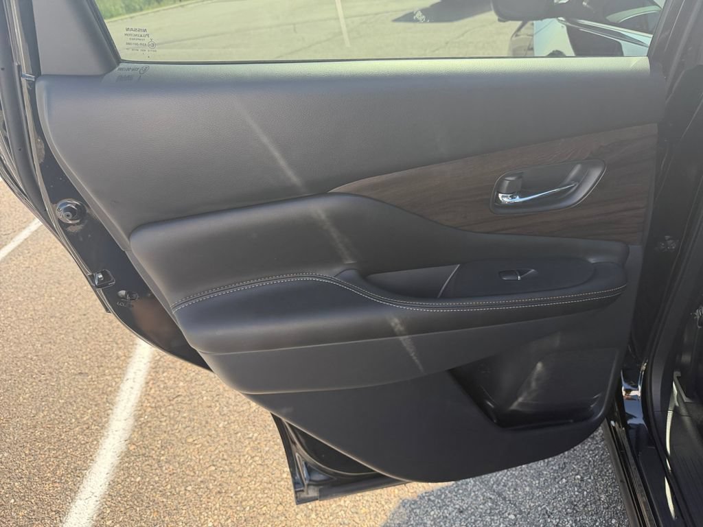 Used 2023 Nissan Murano Platinum AWD/4WD image 27