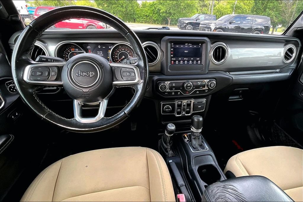 Used 2021 Jeep Wrangler Unlimited Sahara AWD/4WD image 14