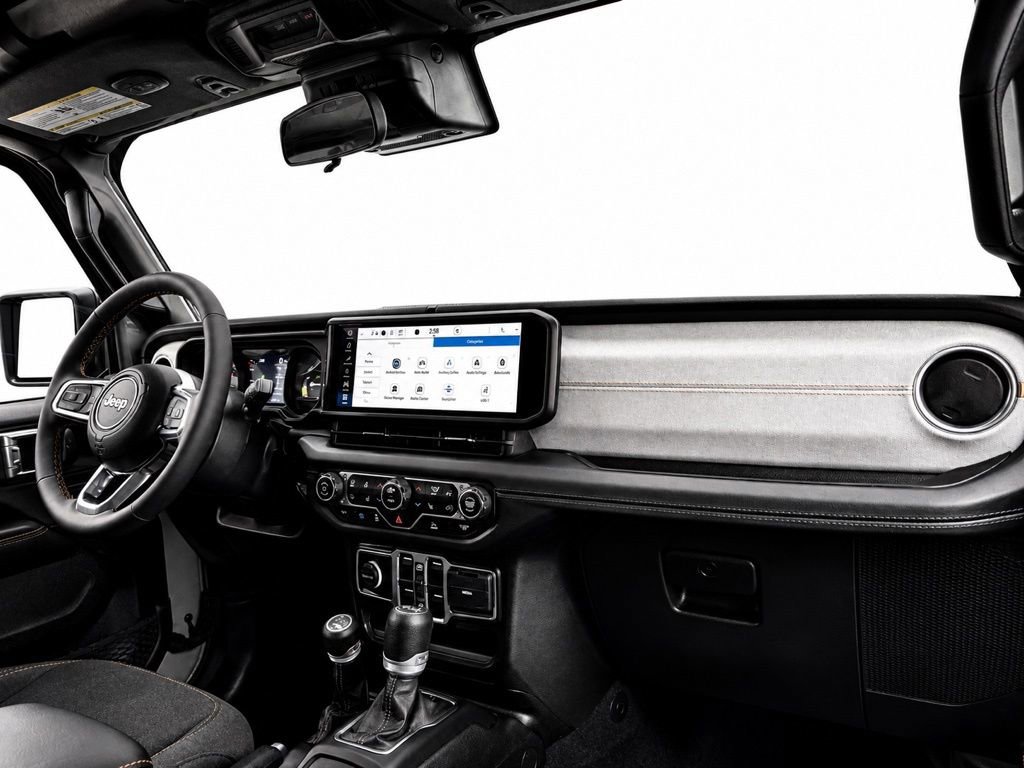 Used 2024 Jeep Wrangler Unlimited Sahara AWD/4WD image 21